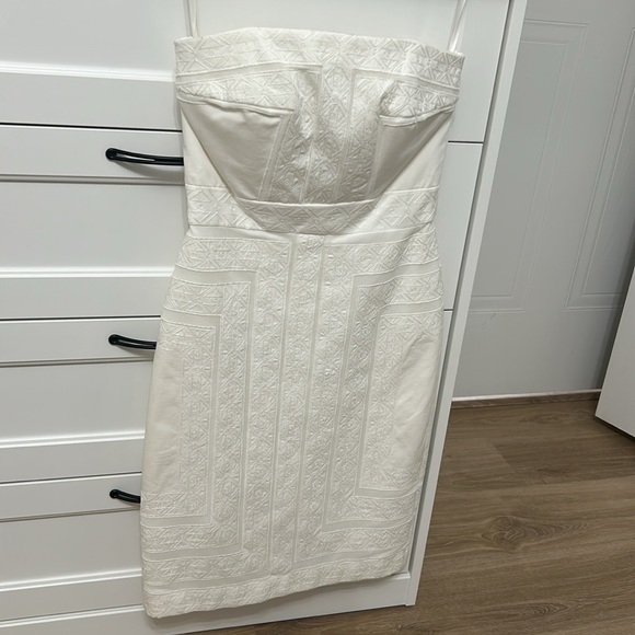 Strapless white dress - Picture 2 of 6